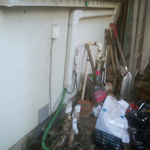 神奈川県横浜市緑区鴨居での給湯器の取り替え工事中