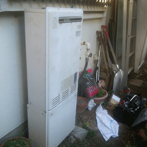 神奈川県横浜市緑区鴨居での給湯器の取り替え工事